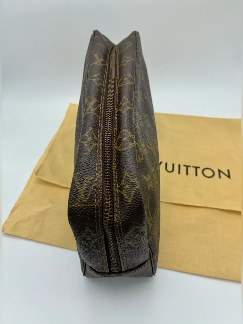Louis Vuitton vintage monogram trousse 28 toiletry  bag with LV dust bag